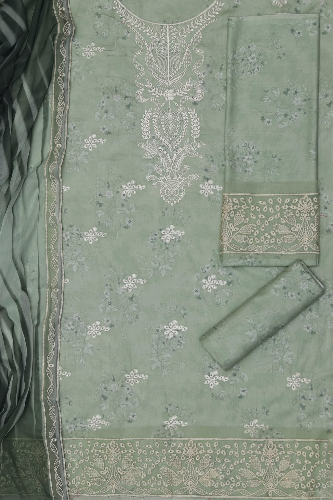 Premium Lawn 3 Piece Embroidered Suit – Code 5122 | Summer Collection 2026