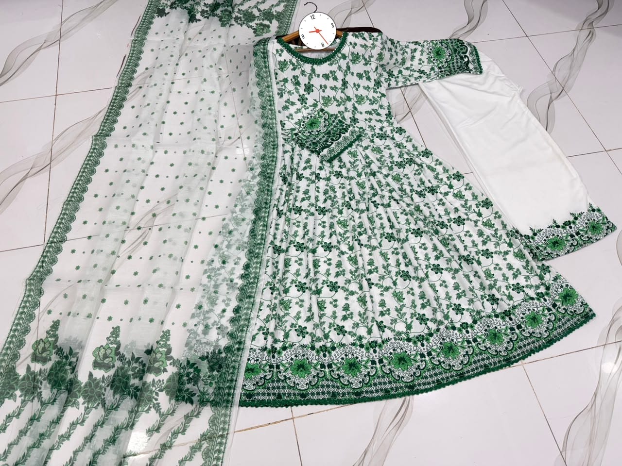 Independence Day Special Green Printed Maxi 3 Piece Suit with Monar Dupatta
