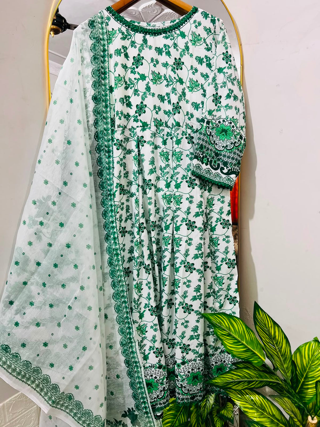 Independence Day Special Green Printed Maxi 3 Piece Suit with Monar Dupatta