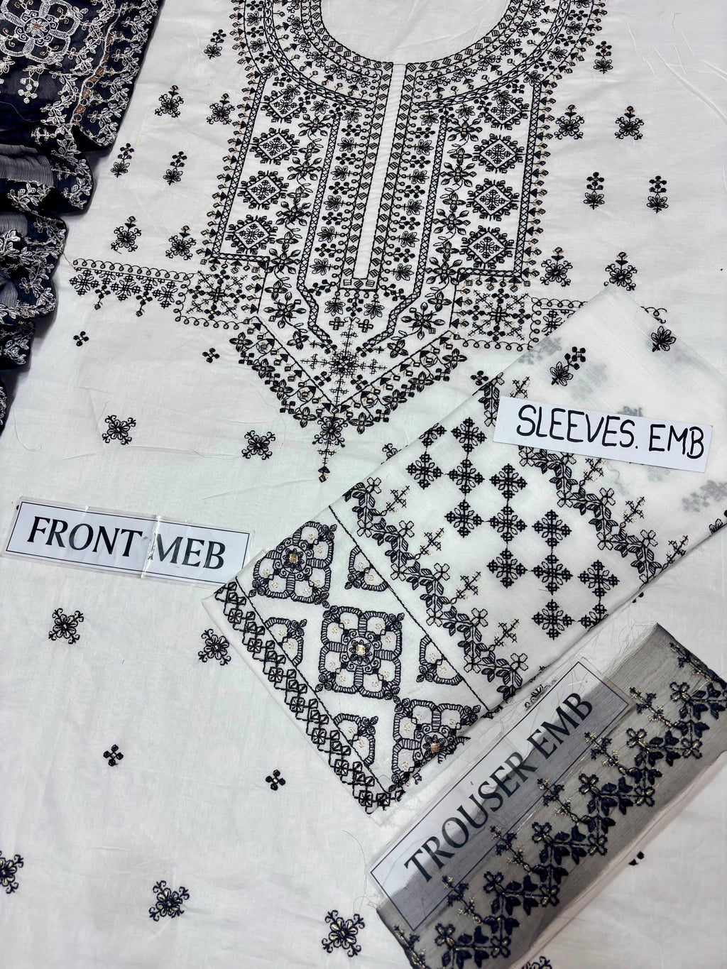 Baroque Premium Air-Jet Lawn Embroidered 3 Piece Suit with Bember Chiffon Dupatta