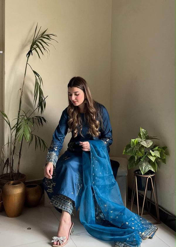 Laam Silk Collection 2026 – 3 Piece Unstitched Embroidered Silk Suit for Women