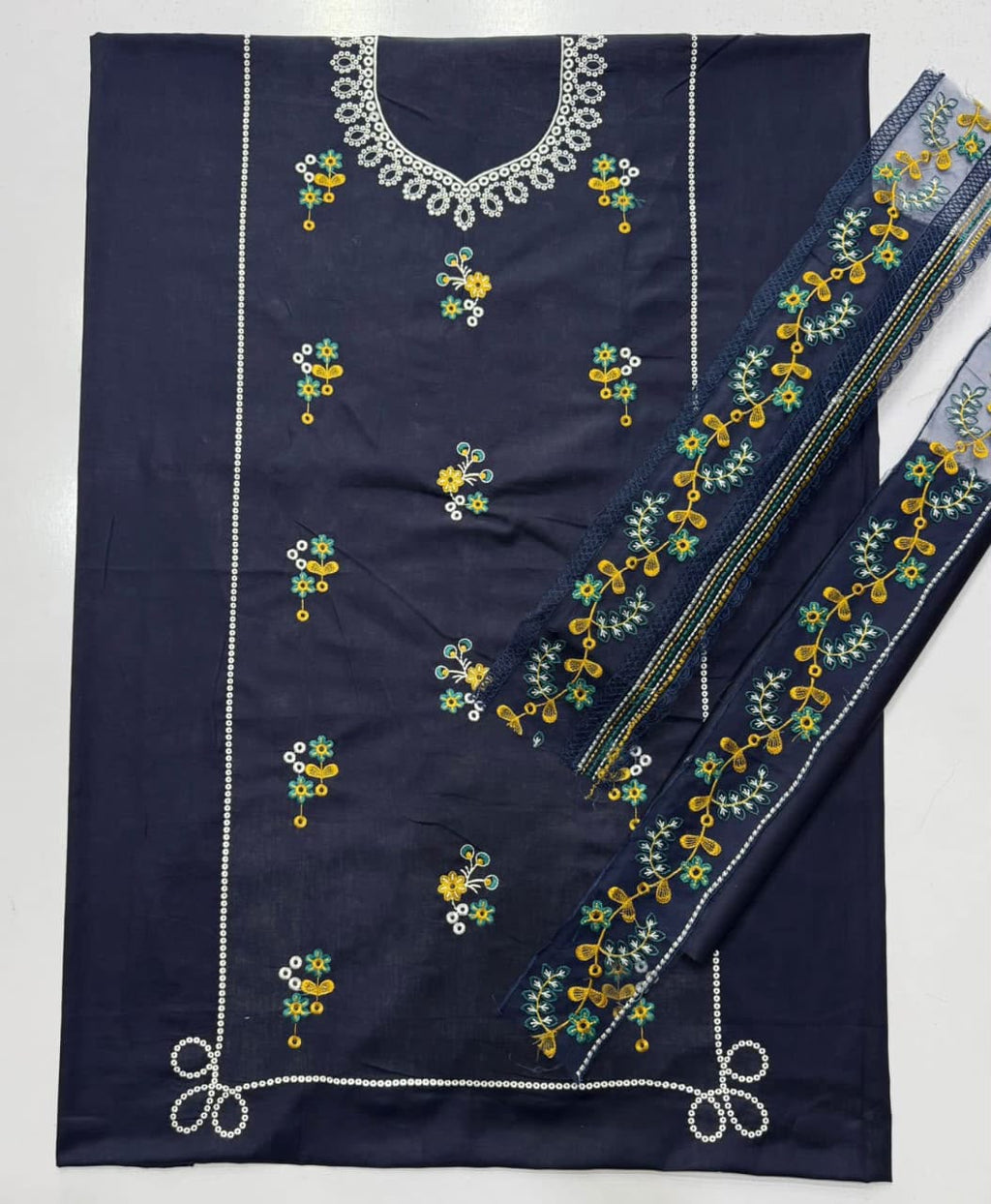 Hussain Rehar 5272 2 Piece Embroidered Airjet 2 piece Lawn Suit