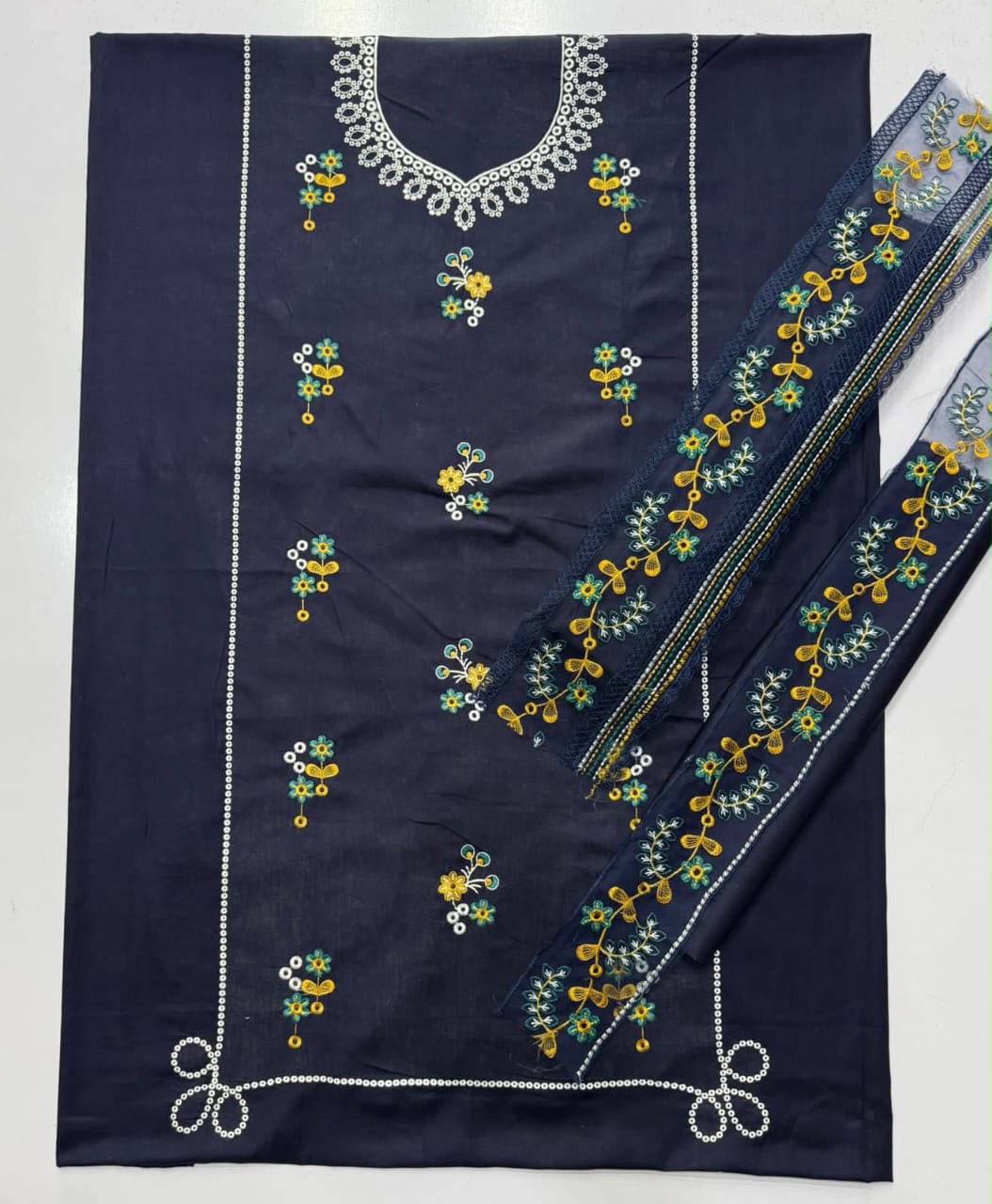 Hussain Rehar 5272 2 Piece Embroidered Airjet 2 piece Lawn Suit